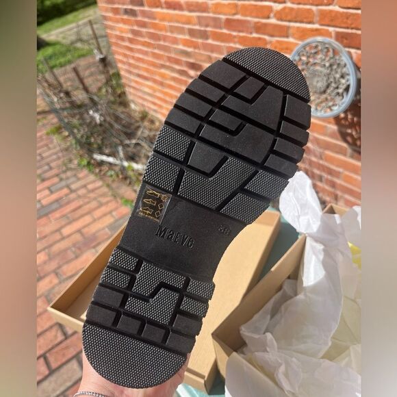 Maeve Chelsea Boots NIB - Picture 4 of 9